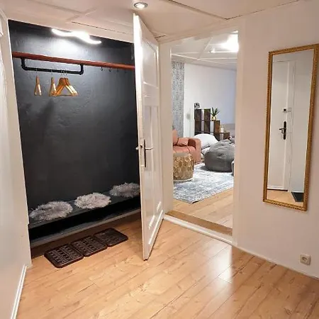 Adresseapartments 1 - Altstadtrand&parkplatz Apartment *